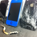 iPhone4ガラス割れ修理バックパネル交換修理