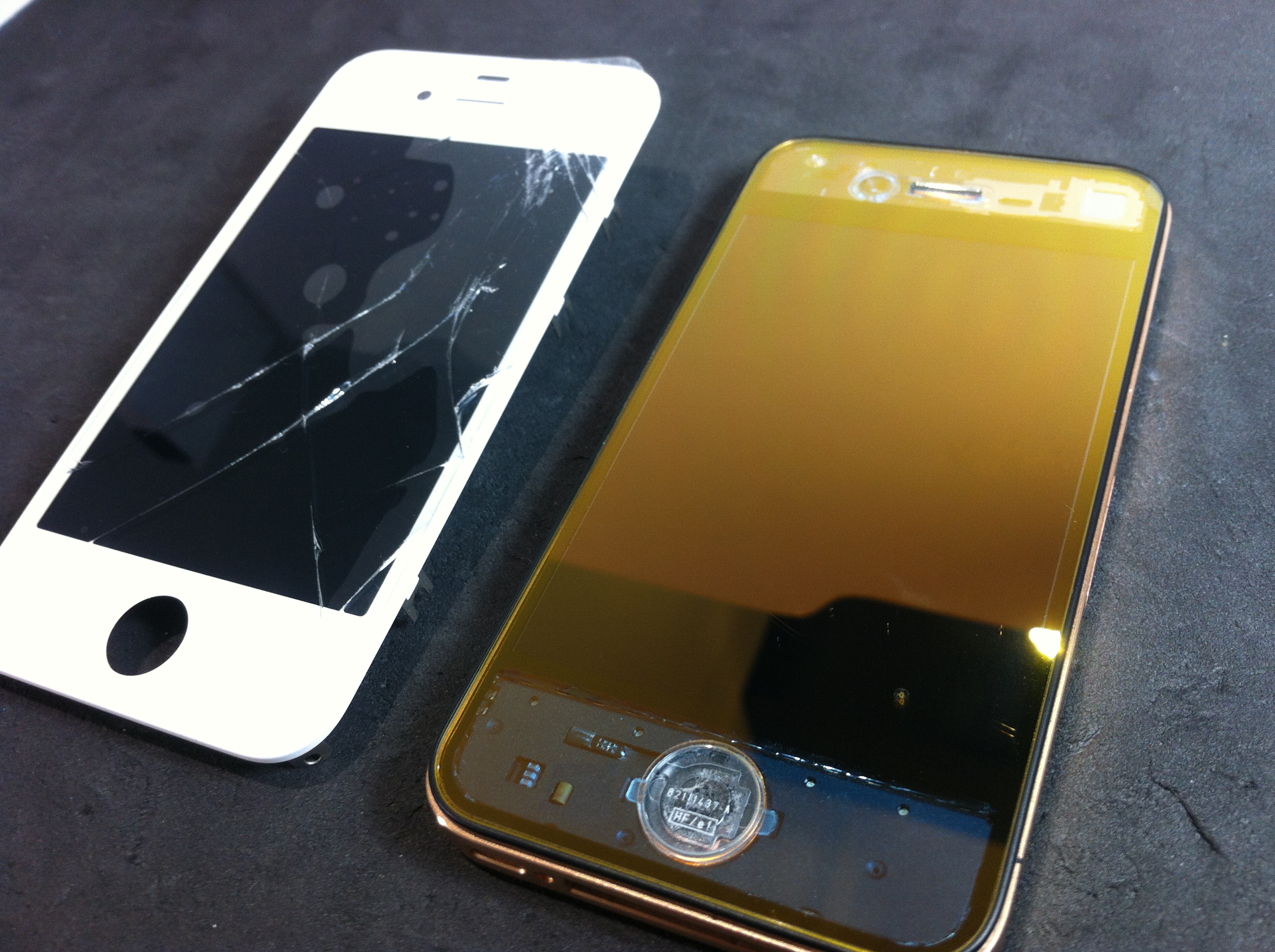 iPhone4ガラス割れカスタム修理