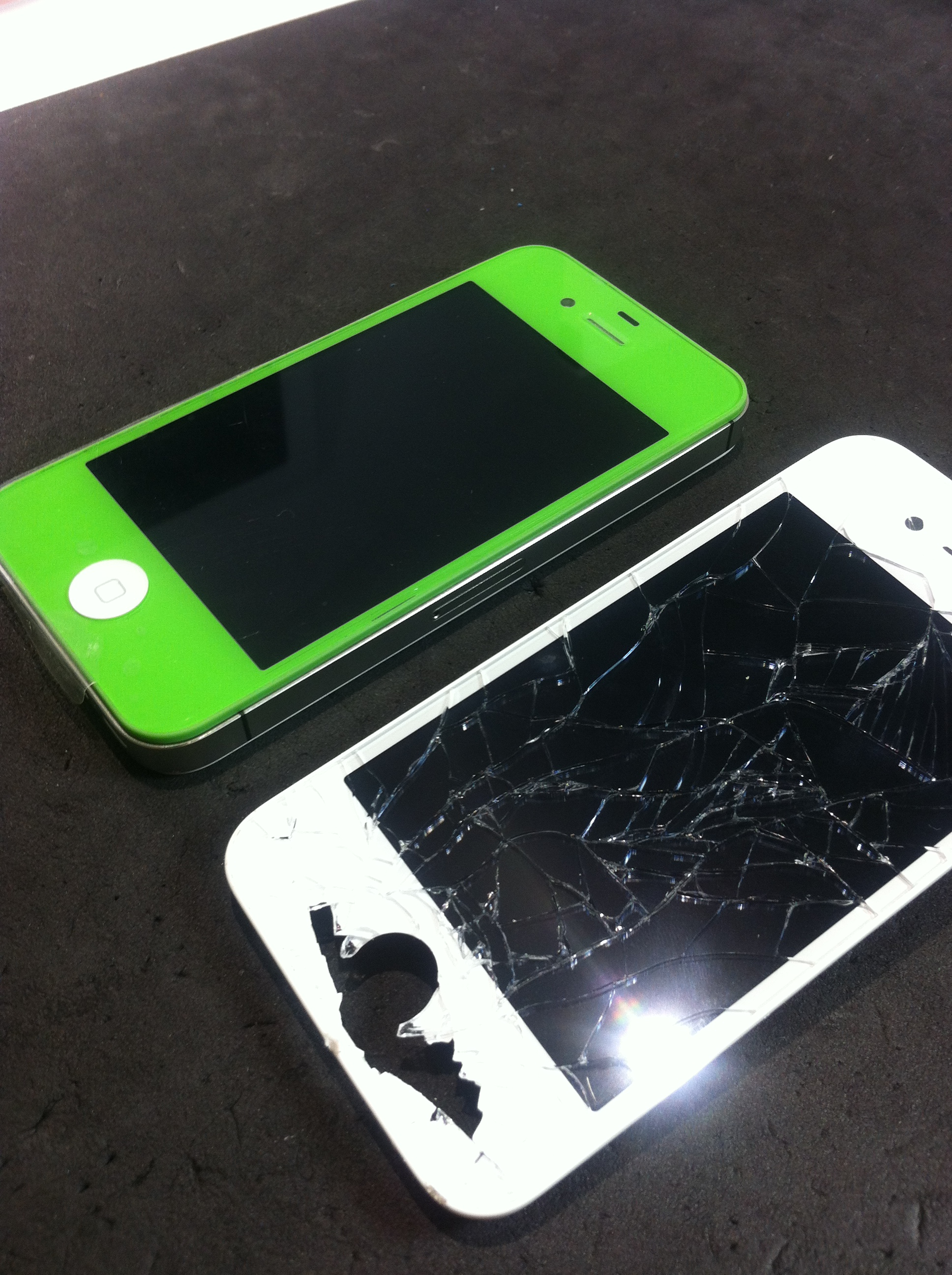 iPhone4Sガラス割れカスタム修理
